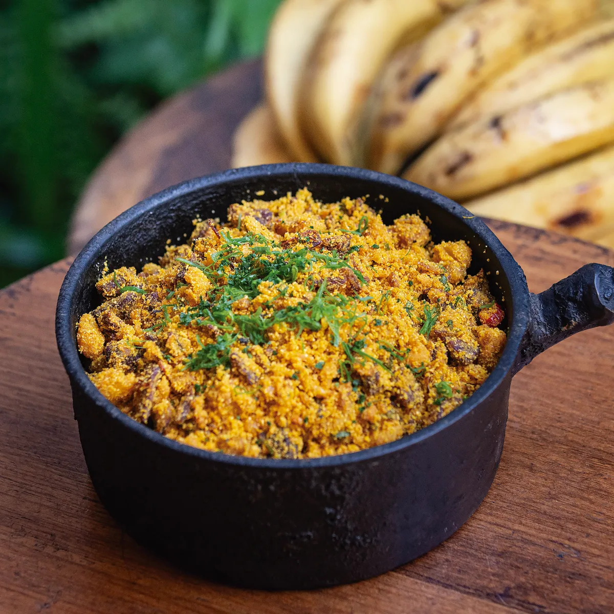 Farofa de Banana e Carne Seca