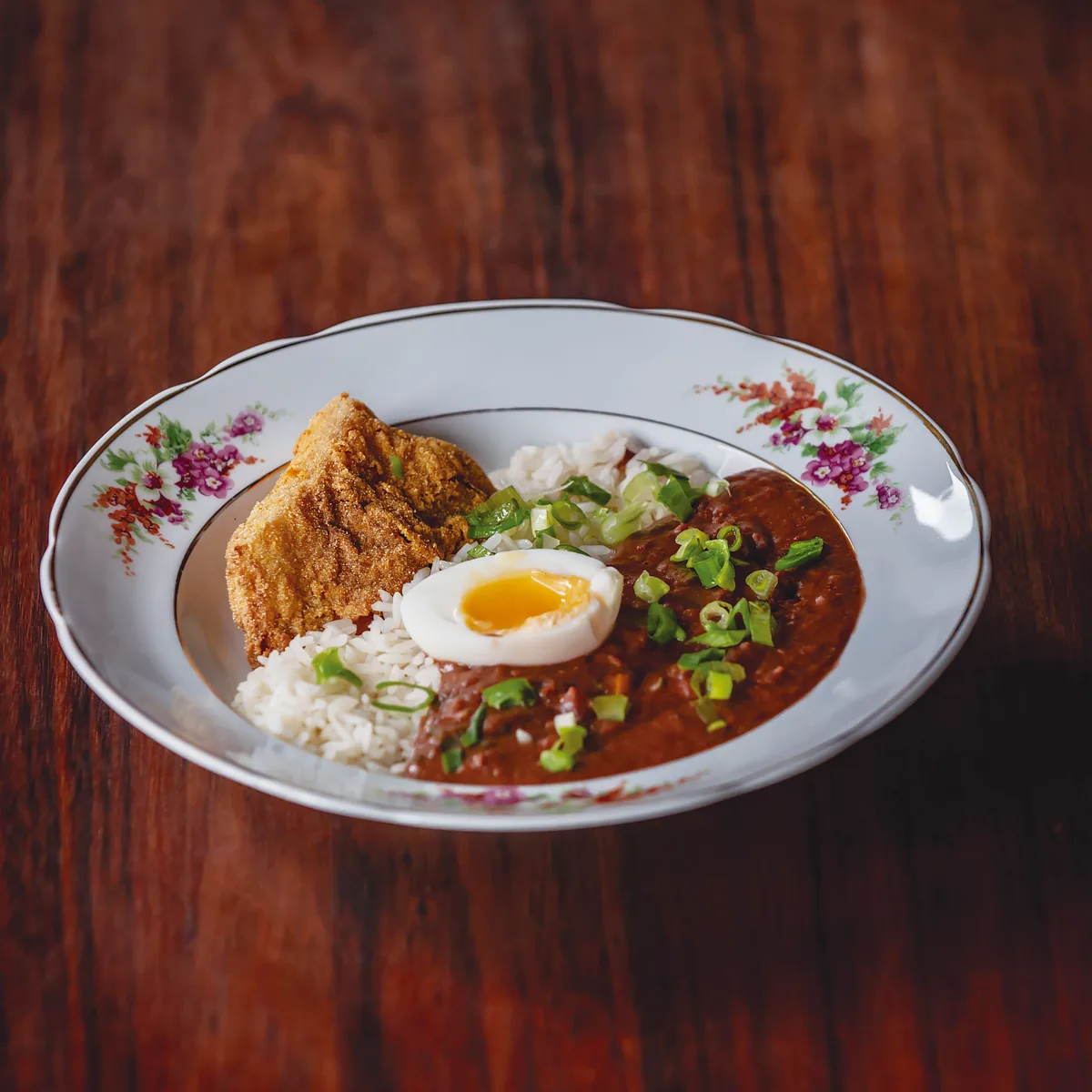 Tutu de Feijão e Peixe Frito no Fubá do José