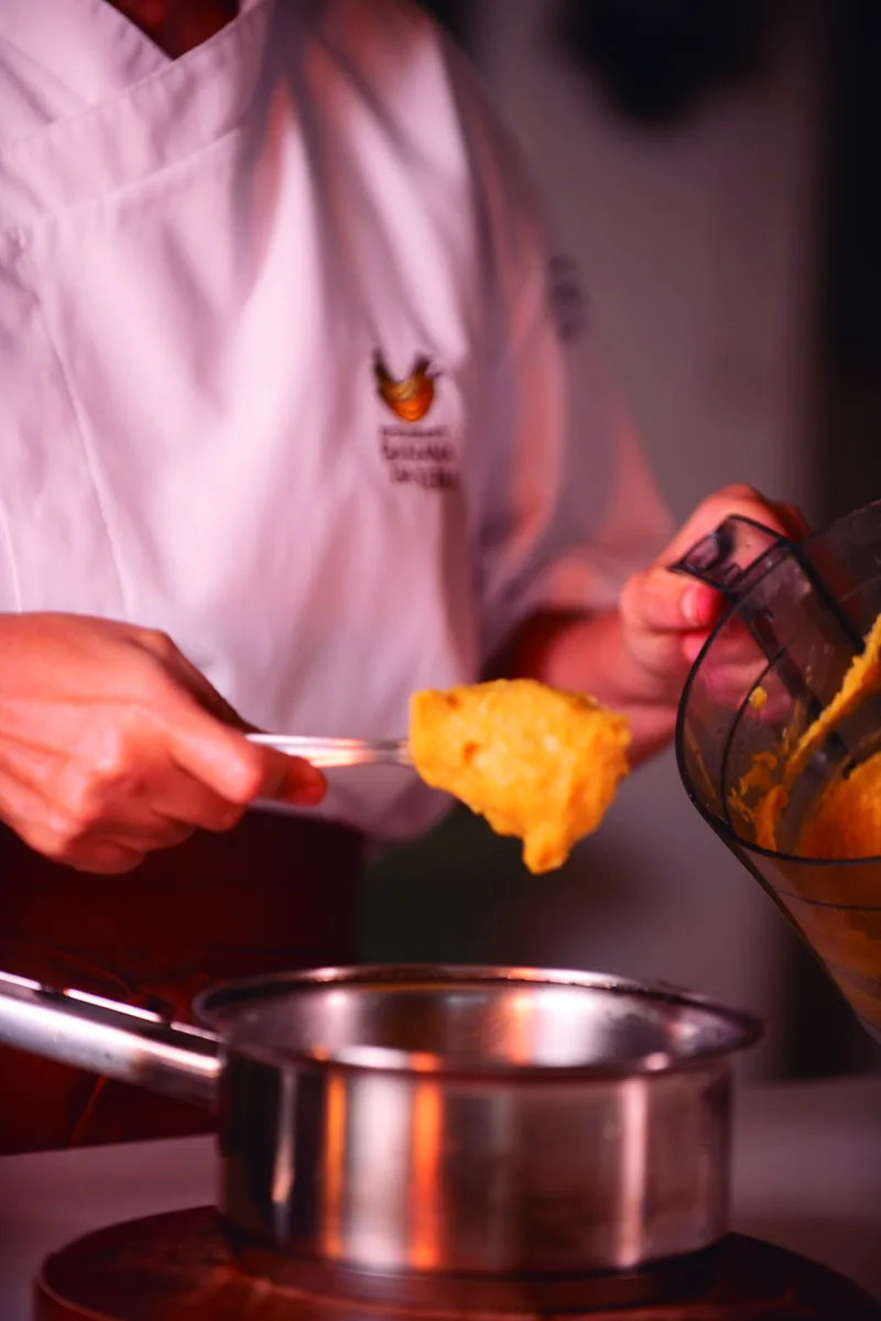 Peixe com Banana — detalhe